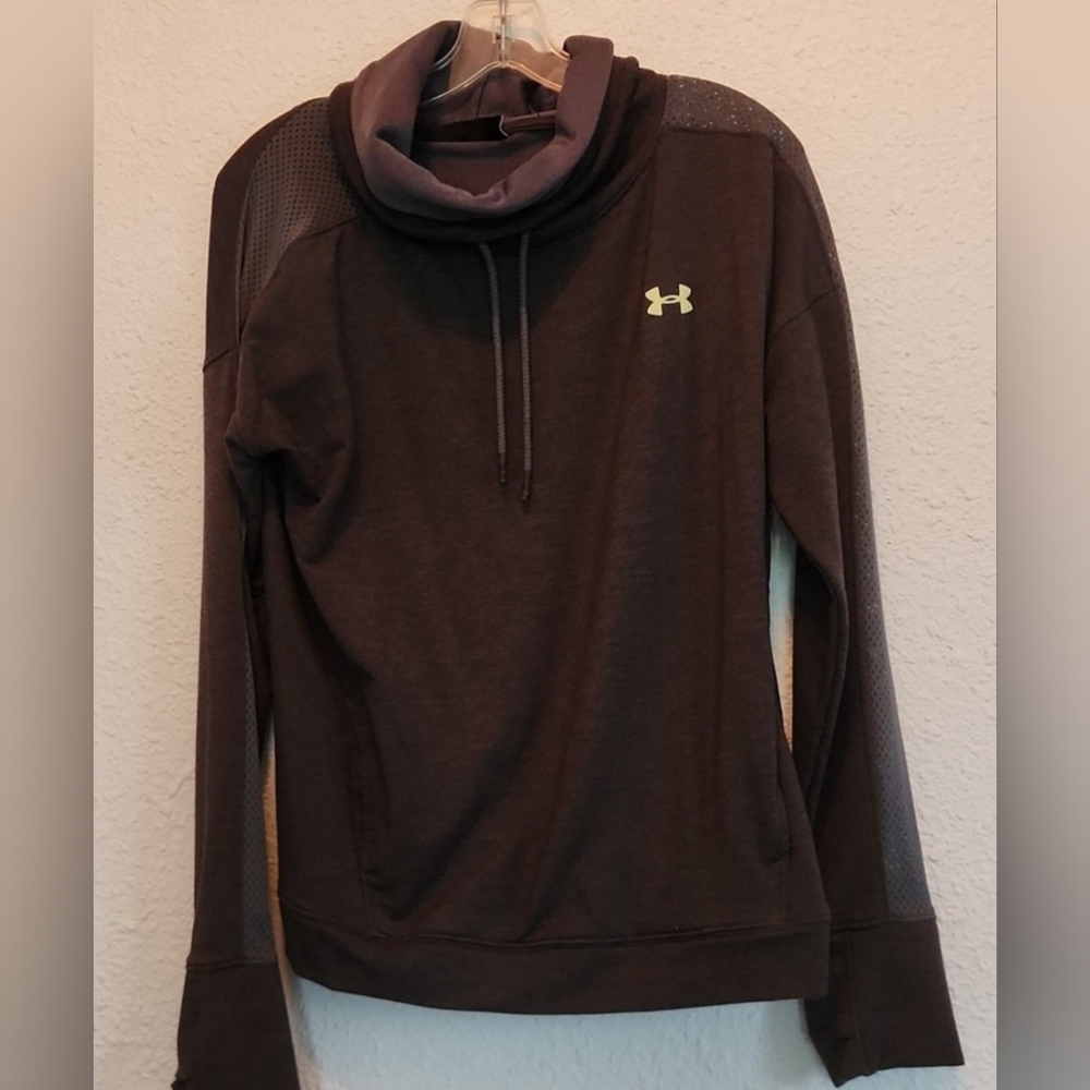 Under Armour Top